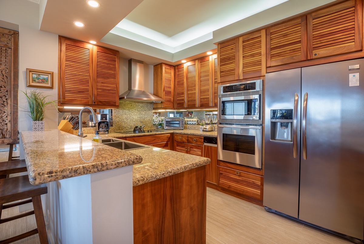 Kamuela Vacation Rentals, Mauna Lani Point B105 - This Kitchen will inspire you to cook the most delicious meals for your family and friends