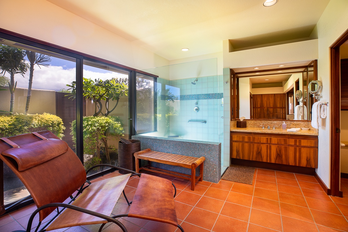 Kamuela Vacation Rentals, Mauna Kea Villas #13 - Primary En Suite