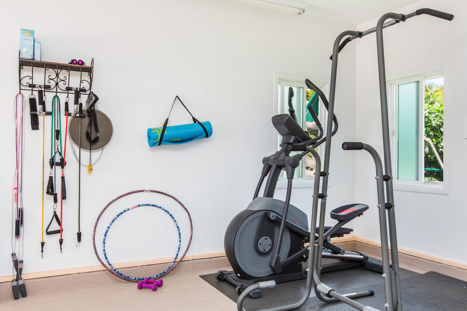 Honolulu Vacation Rentals, Mahina Kai - Stay fit and active in our well-equipped gym.