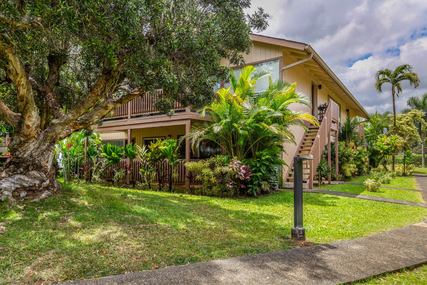 Princeville Vacation Rentals, Hideaway Haven - Lush greenery welcomes you to Hideaway Haven!