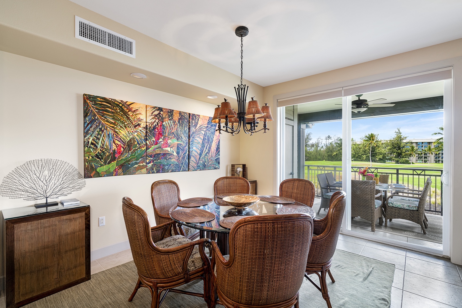 Waikoloa Vacation Rentals, Hali'i Kai at Waikoloa Beach Resort 9F - The dining table seats up to six guests