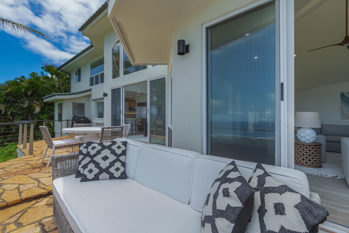 Princeville Vacation Rentals, Honu Awa - This Hawaiian haven is nestled into a quiet cul-de-sac, giving your family an ideal setting for a peaceful getaway