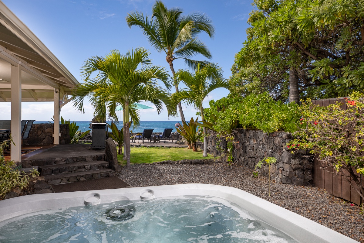 Kailua Kona Vacation Rentals, Honl's Beach Hale (Big Island) - Picture yourself in the Private Hot tub overlooking the Ocean