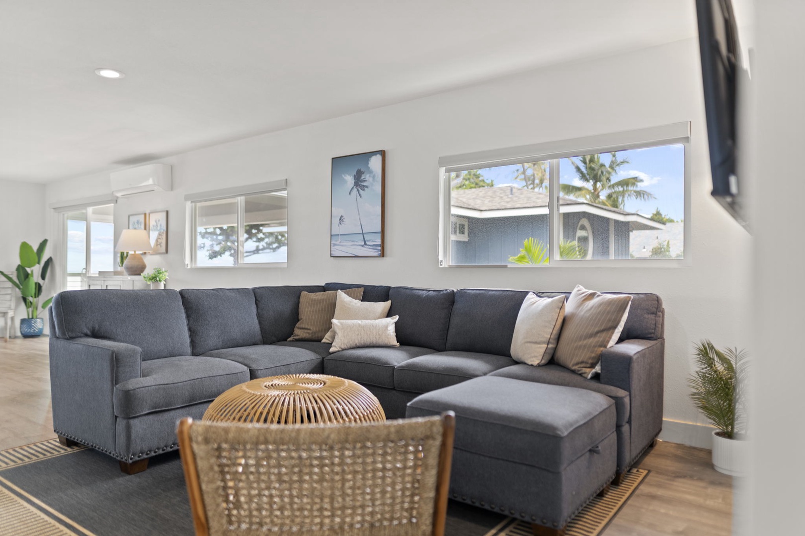 Haleiwa Vacation Rentals, Hale Nalu - The living area is drenched in natural light