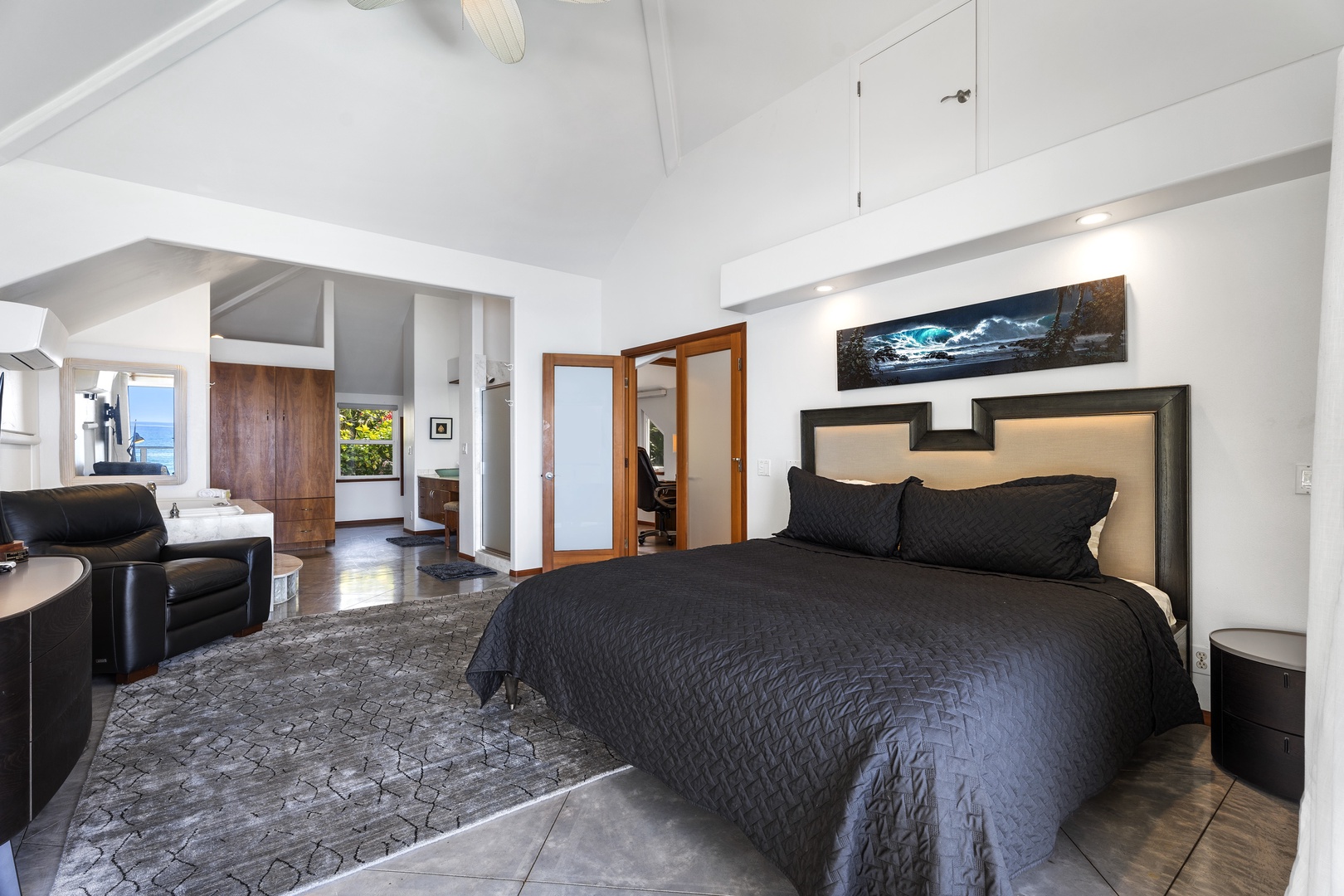 Kailua-Kona Vacation Rentals, Hale Kope Kai - Vaulted ceiling continue in the Primary bedroom