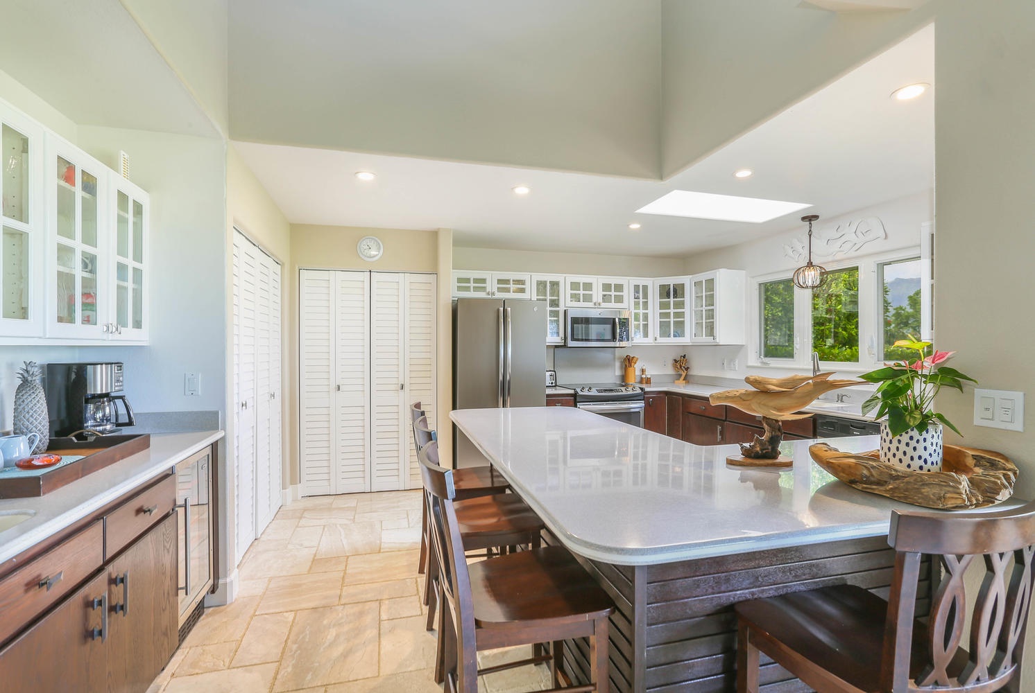 Princeville Vacation Rentals, Half Moon Hana - Keep the chef company with ample bar seating!