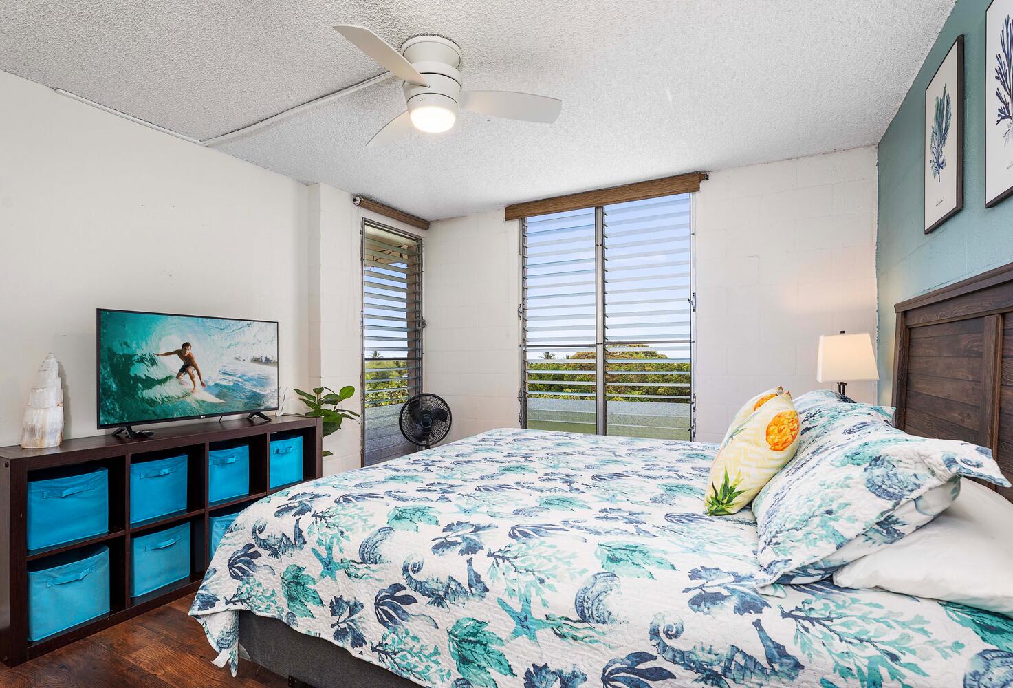 Kailua Kona Vacation Rentals, Keauhou Akahi 302 - No need for A/C with a plethora of window and tropical breezes.