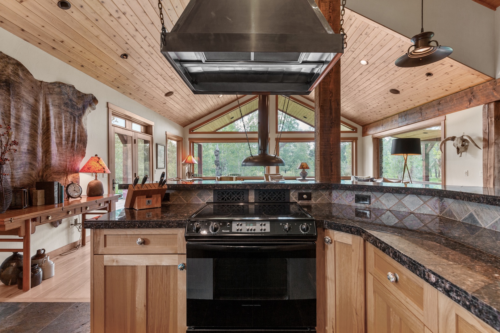 Bozeman Vacation Rentals, The Woodland Oasis - 