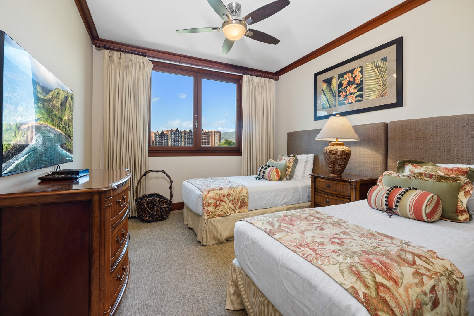 Kapolei Vacation Rentals, Ko Olina Beach Villas B602 - The second guest bedroom has extra long twin beds that can be converted to a king bed.