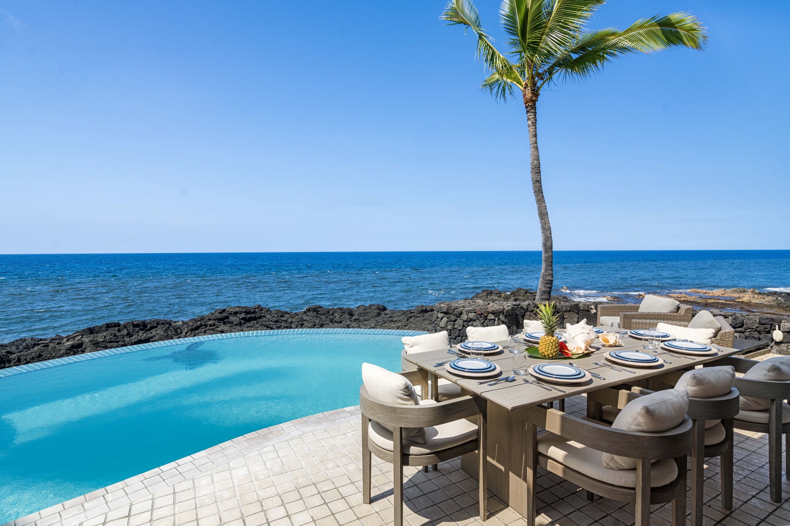 Kailua Kona Vacation Rentals, Ali'i Point #9 - A great place to dine under the sun