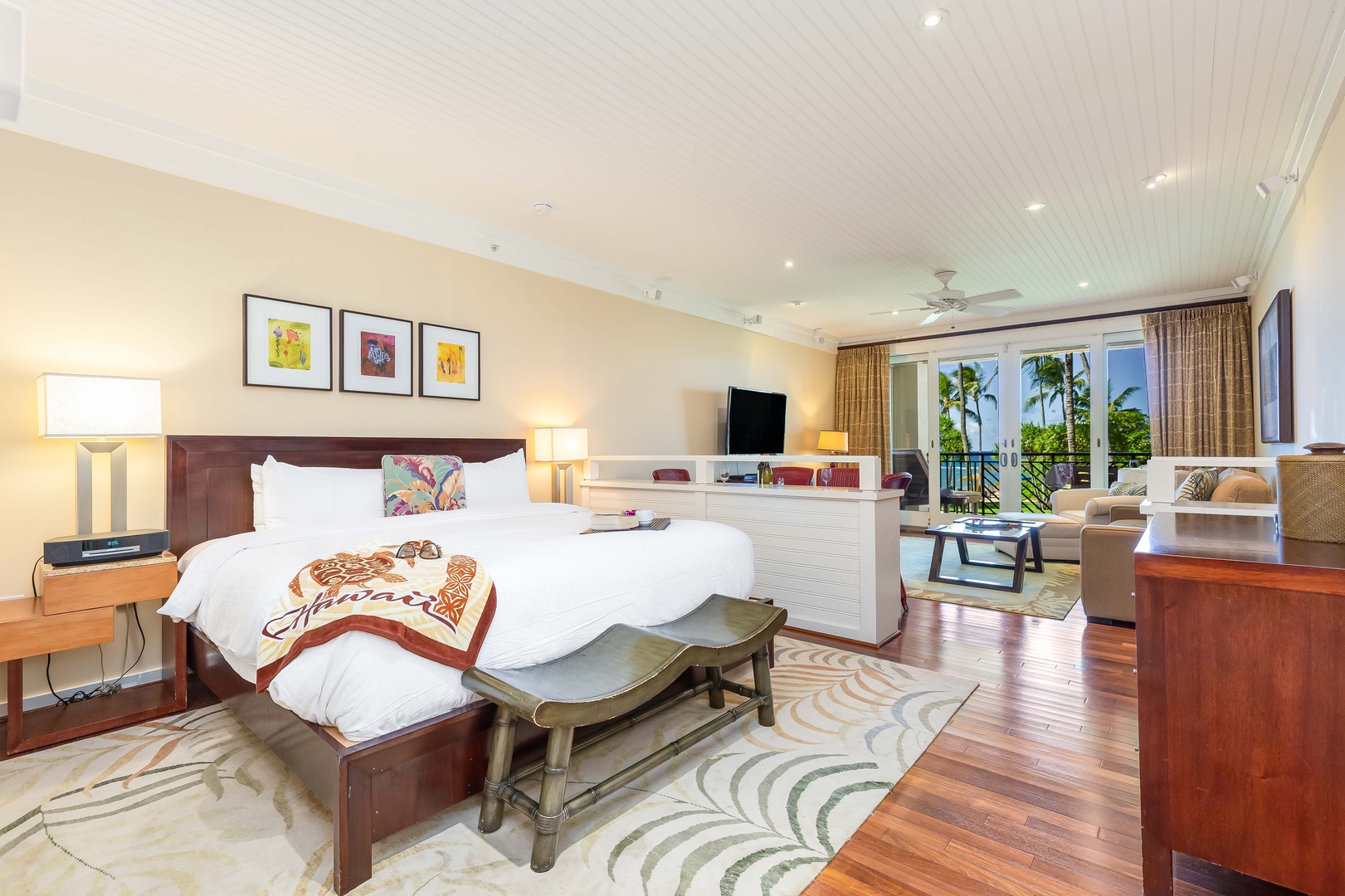 Kahuku Vacation Rentals, Turtle Bay Villas 205/206 - King bed in Living room