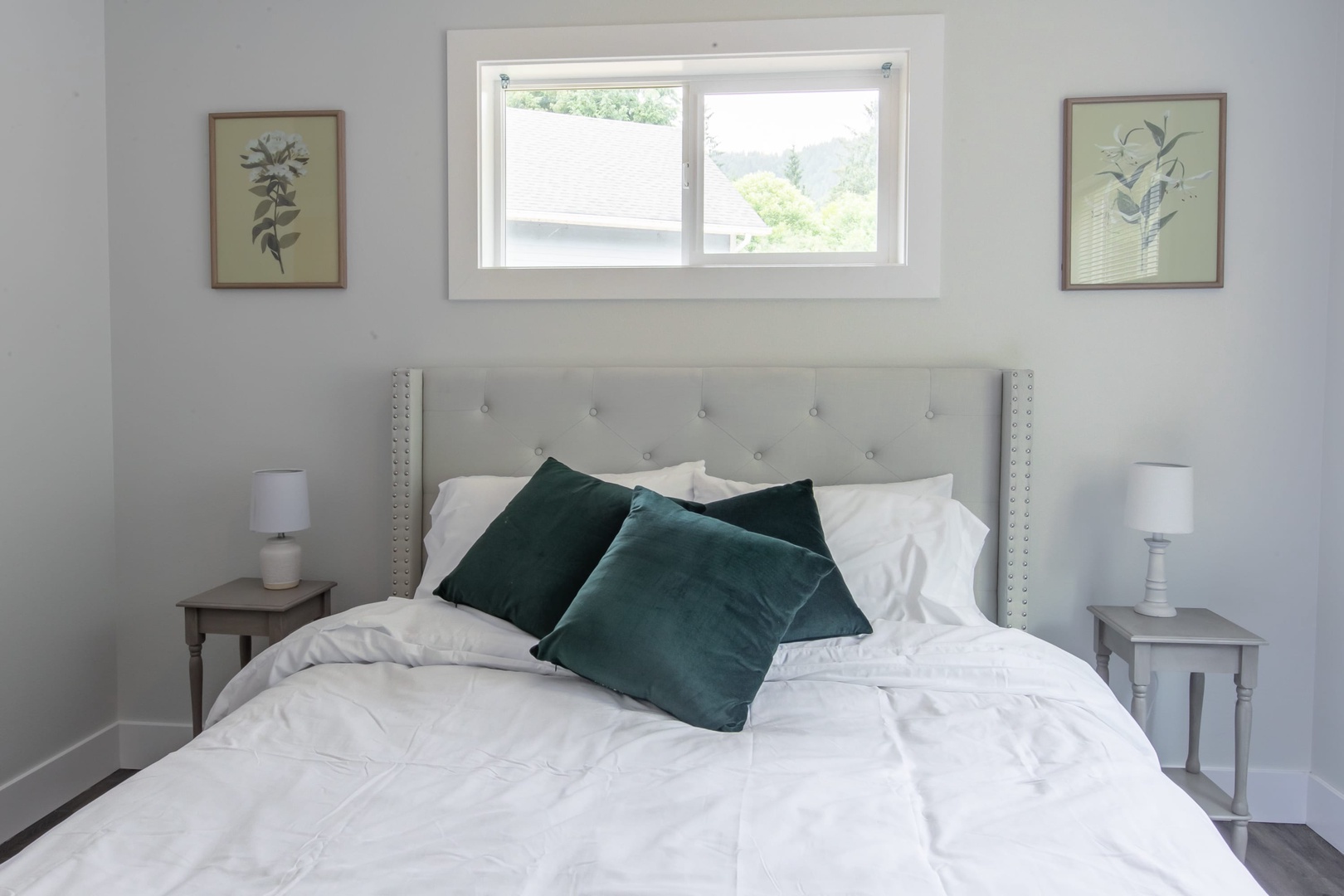 Nehalem Vacation Rentals, Nehalem Coastal Oasis - The primary bedroom also comes with a private ensuite