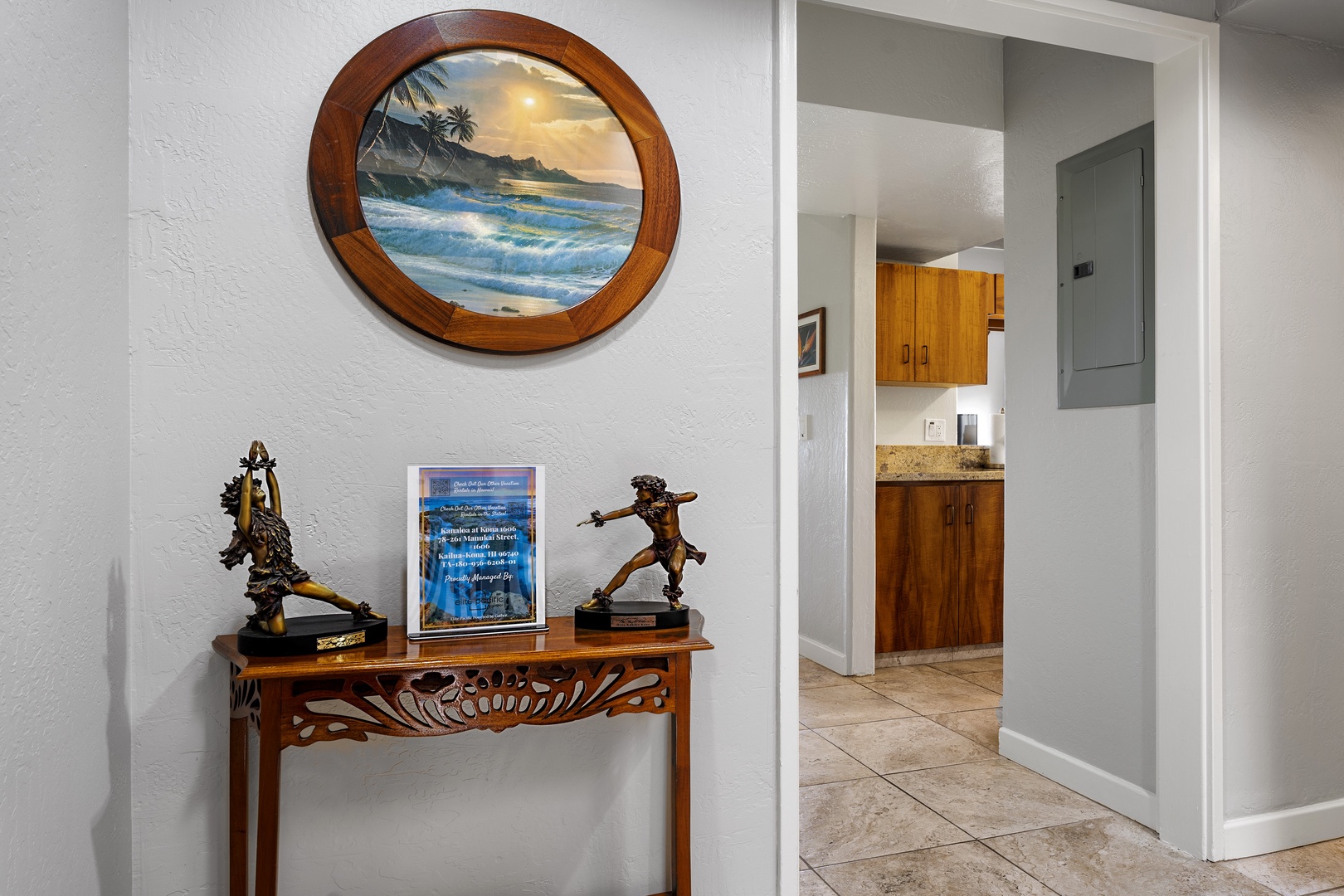 Kailua Kona Vacation Rentals, Kanaloa at Kona 1606 - View of the welcome table with Digital Binder