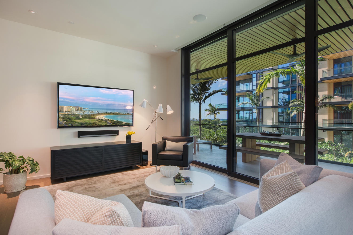 Honolulu Vacation Rentals, Park Lane Palm Resort - Living Room Views