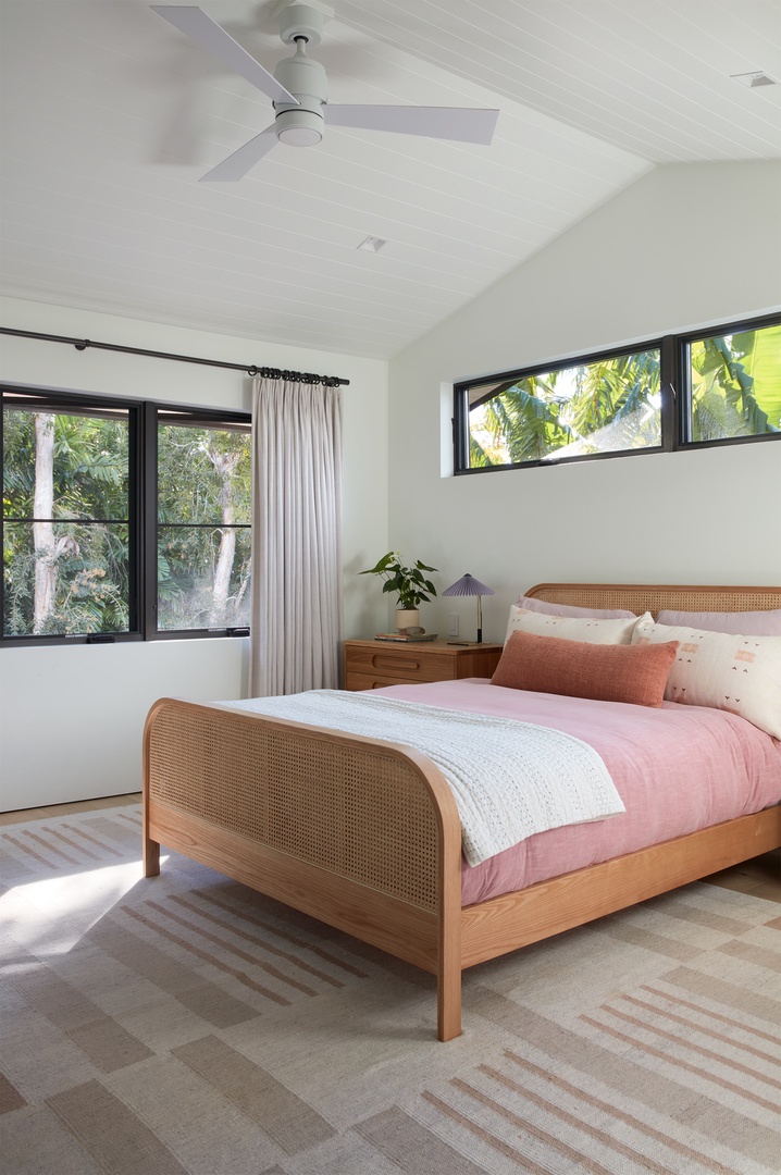 Honolulu Vacation Rentals, Diamond Head Hillside Estate** - Natural light, calming finishes, and garden views create a restful sanctuary designed for slow mornings and restorative evenings.