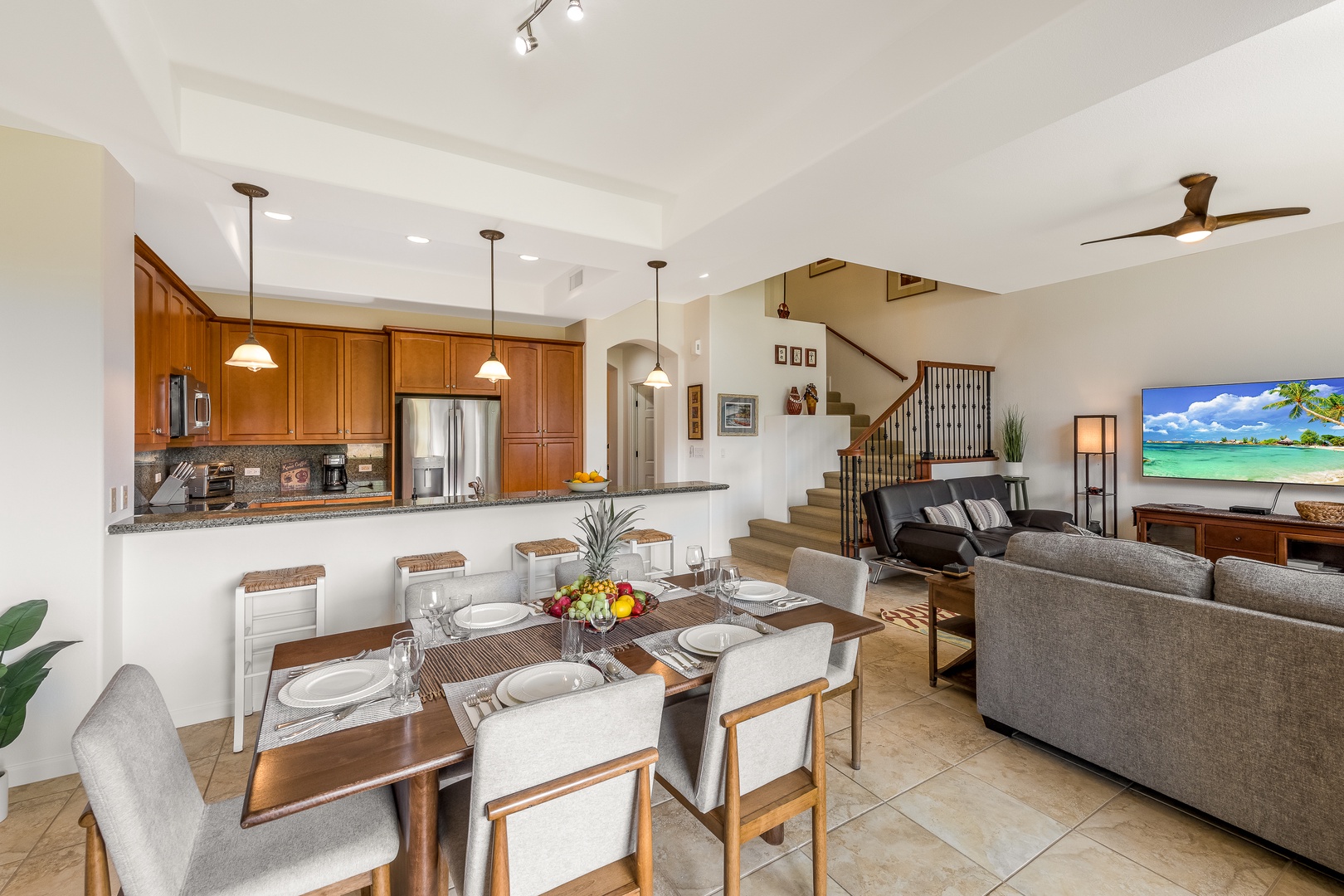 Kamuela Vacation Rentals, Mauna Lani Fairways #603 - Seamless flow with our open concept floorplan.