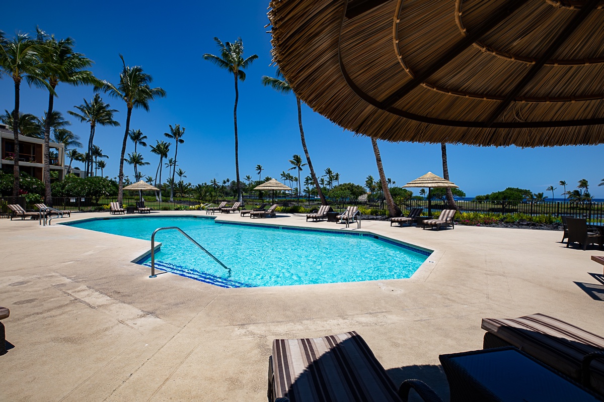 Kamuela Vacation Rentals, Mauna Lani Terrace A303 - Mauna Lani Terrace Pool