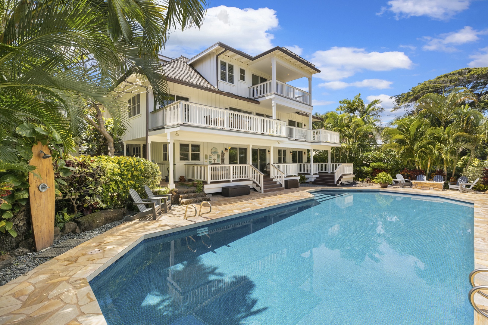 Honolulu Vacation Rentals, Hale Le'ahi - Soak in the Hawaiian sun at Hale Le'ahi