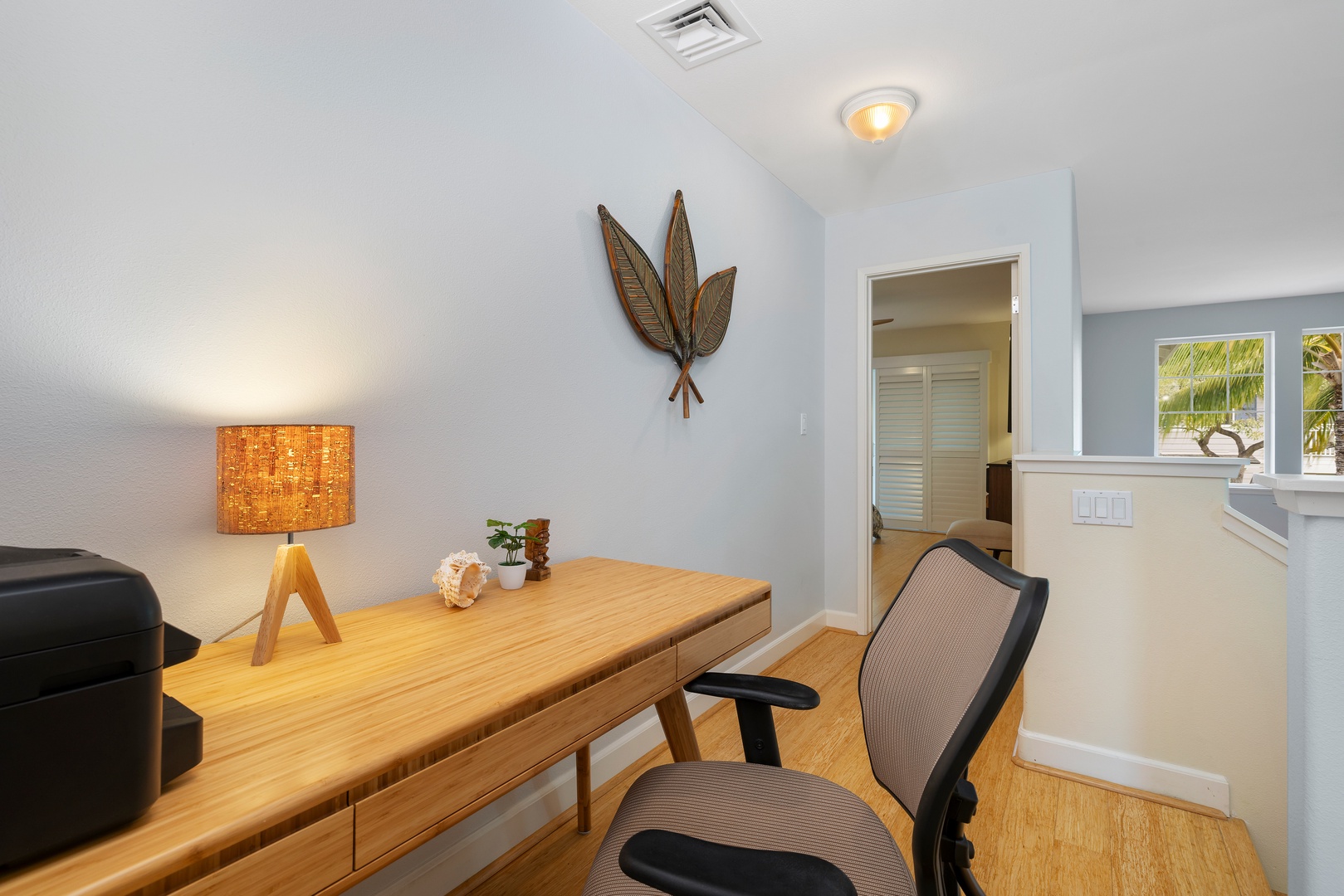 Kapolei Vacation Rentals, Ko Olina Kai 1083C - A dedicated home office to stay productive while on play.