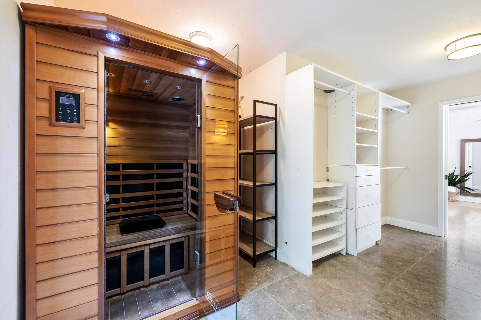 Honolulu Vacation Rentals, Hale Ho'omaha - There's also a private sauna in the primary ensuite