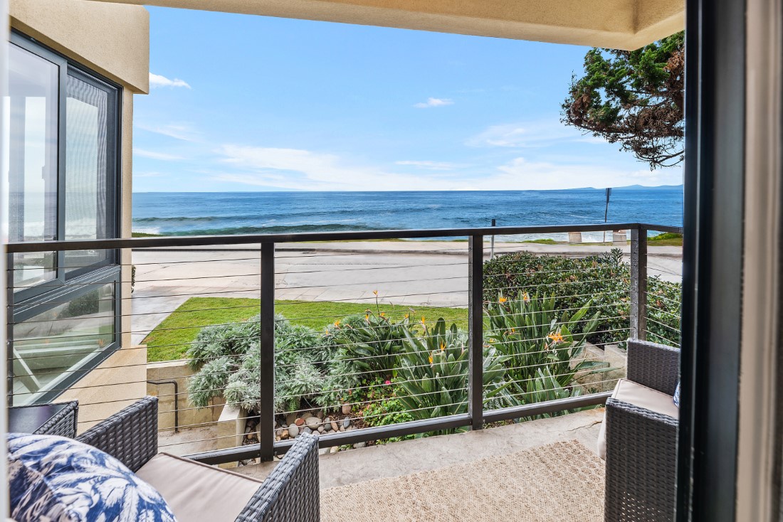 La Jolla Vacation Rentals, Oceanfront La Jolla Cove Condo - Don't miss out on this rare opportunity to experience the perfect blend of luxury, comfort, and convenience at the Oceanfront La Jolla Cove Condo.