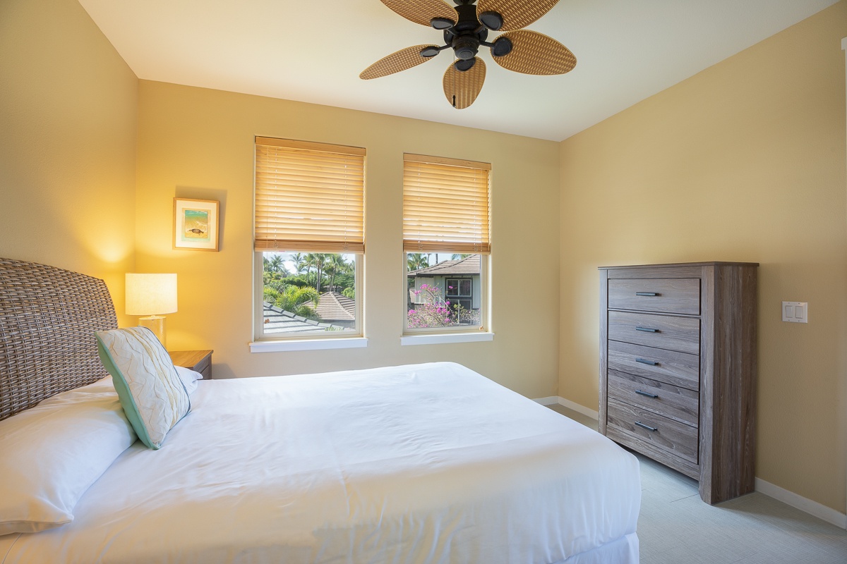 Kamuela Vacation Rentals, Mauna Lani Golf Villas C1 - Upstairs Guest bedroom with queen bed