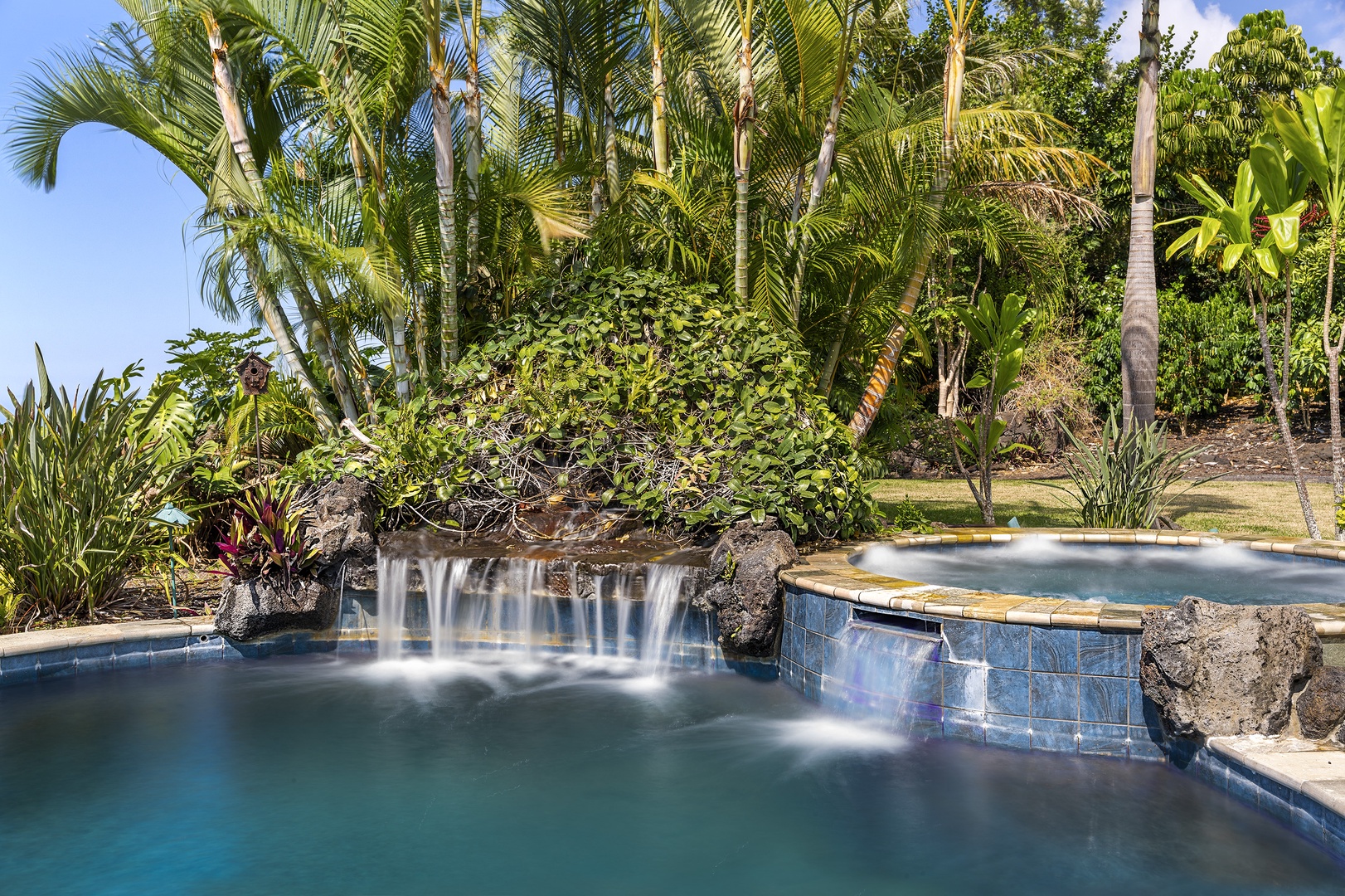 Kailua Kona Vacation Rentals, Piko Nani - Tranquil water feature