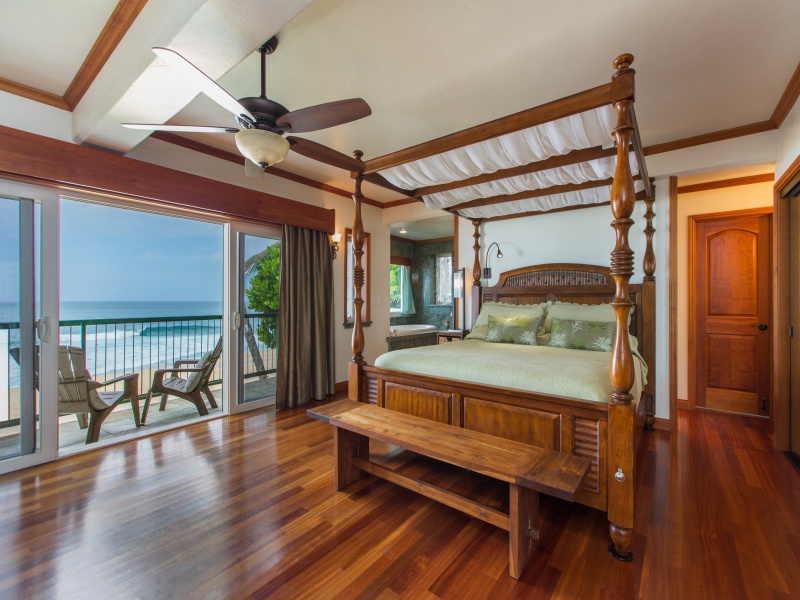 Haleiwa Vacation Rentals, Pipeline House (Oahu KC) - Primary suite with king-size canopy bed and spectacular ocean views.