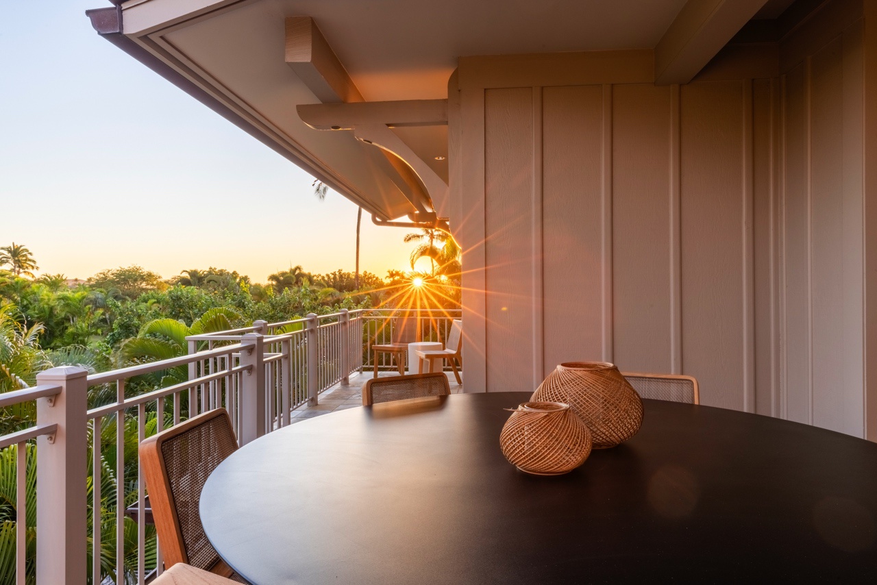 Kailua Kona Vacation Rentals, 3BD Ka'Ulu Villa (109A) at Hualalai Resort - Dine al fresco and enjoy sunset views.