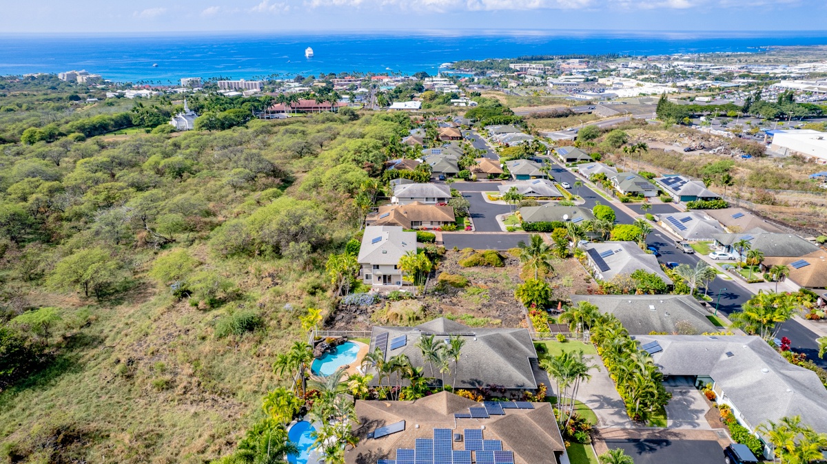 Kailua Kona Vacation Rentals, Malulani Retreat - With a protected site just below, and agricultural land in the South, it feels very private here