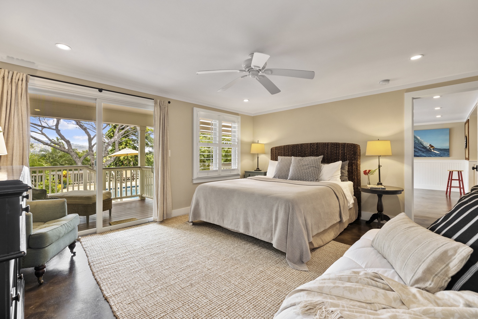 Honolulu Vacation Rentals, Hale Le'ahi - Guest bedroom 2 with pool views
