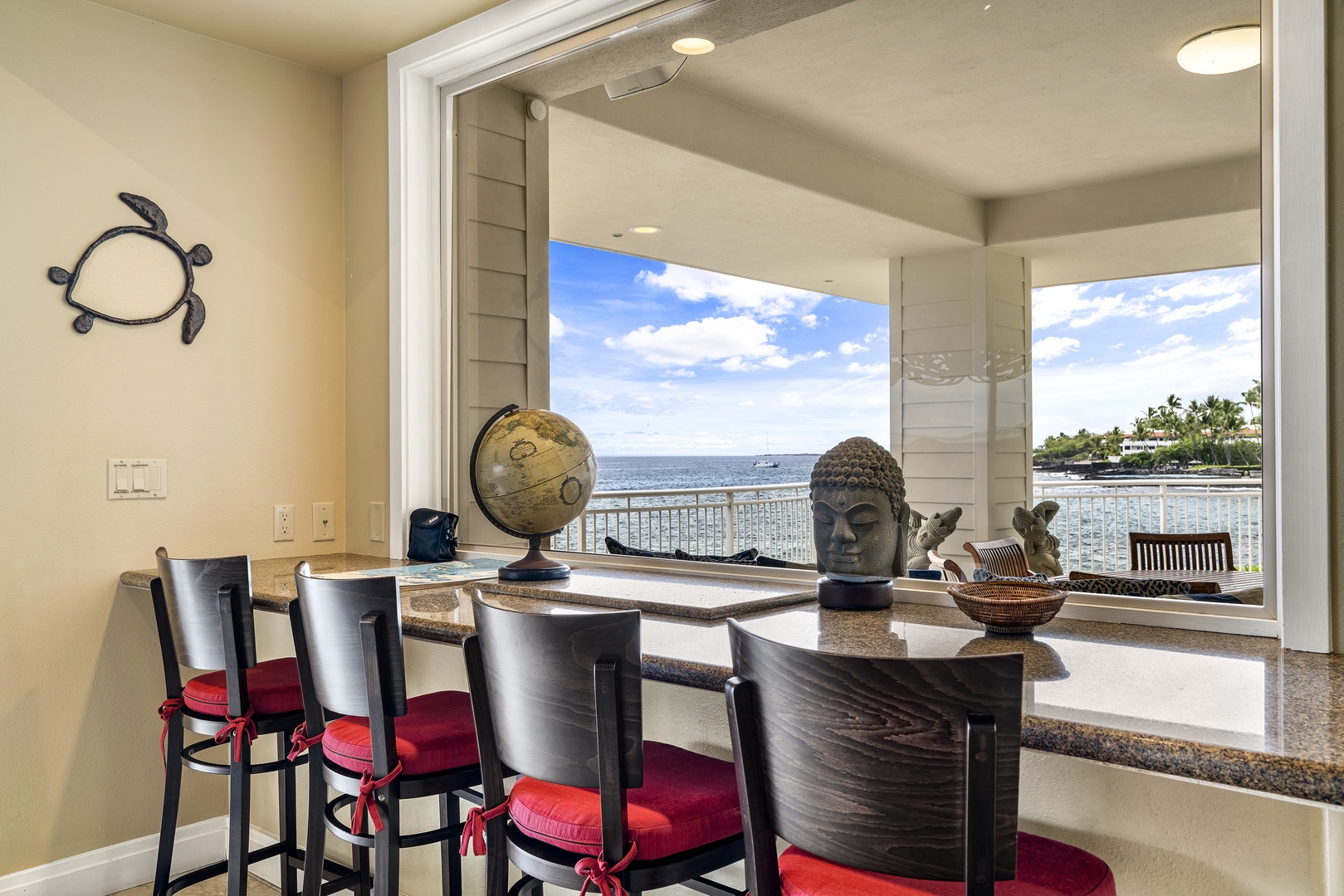 Kailua Kona Vacation Rentals, Ali'i Point #12 - Enjoy casual breakfasts at the bar facing the lanai—dining with a view has never felt so luxurious.