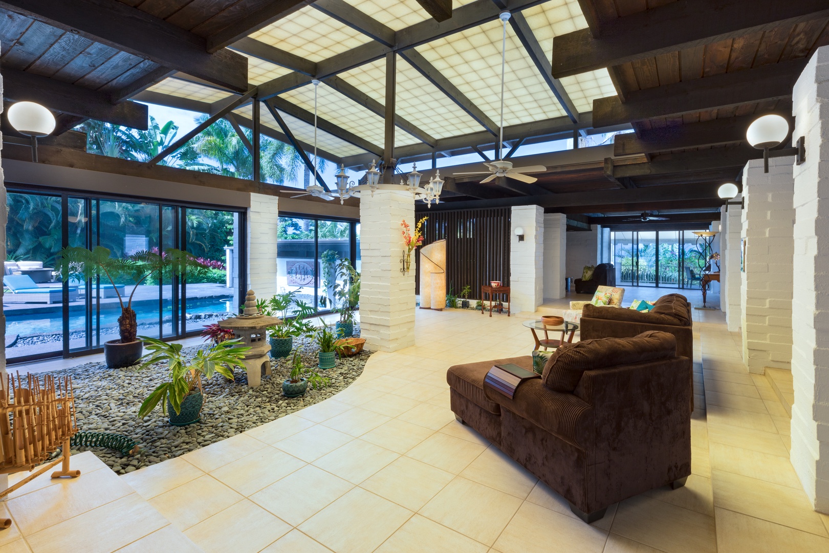Kailua Kona Vacation Rentals, Ono Oasis - Lush Indoor Landscaping