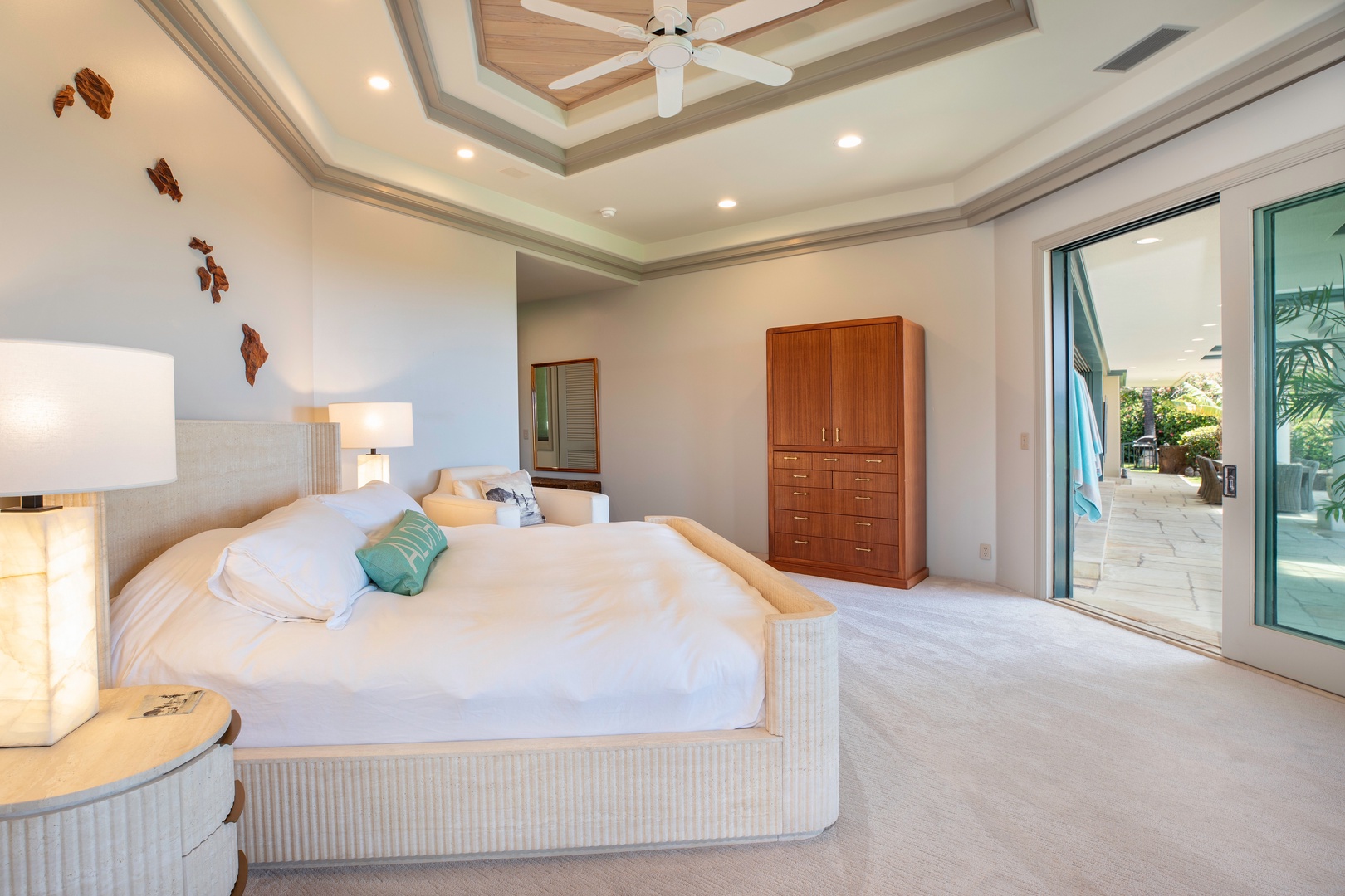 Kamuela Vacation Rentals, Canoe House at Champion Ridge - Wake up refreshed in a bright and airy bedroom with a king-sized bed.
