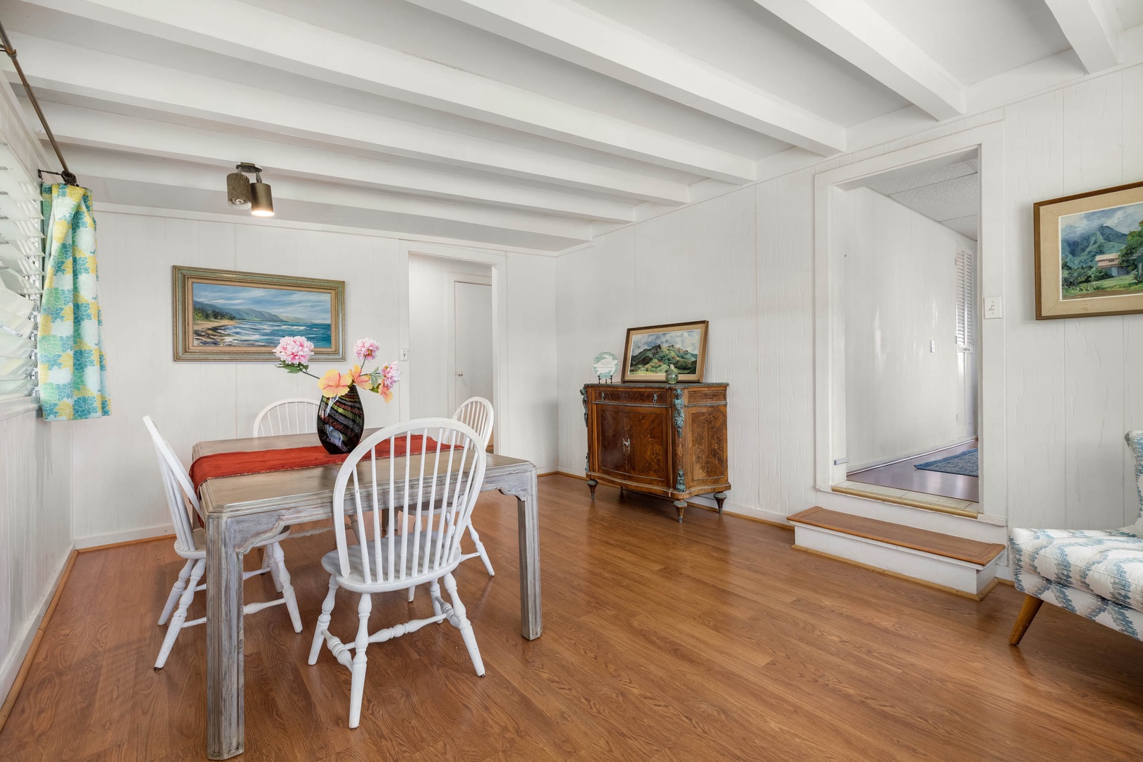 Ewa Beach Vacation Rentals, Ewa Beachfront Cottage - Dining area right off the kitchen