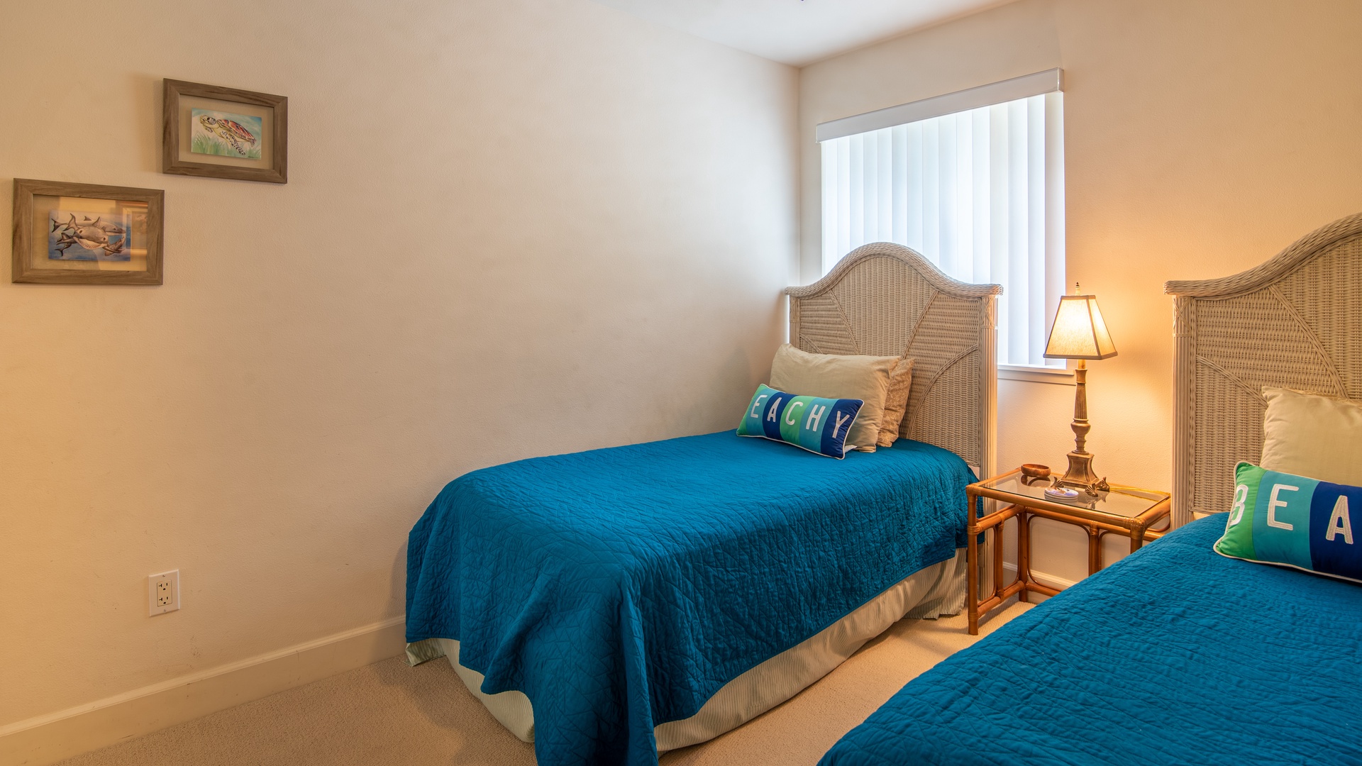 Kapolei Vacation Rentals, Hillside Villas 1538-2 - The third guest bedroom with twin beds and vibrant colors.