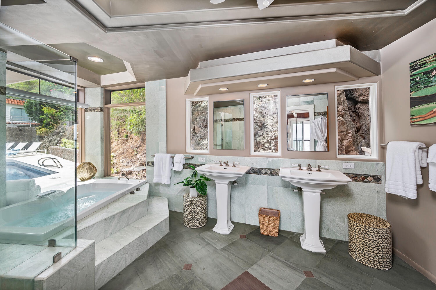 Kailua Vacation Rentals, Hale Lani - Primary ensuite with dual sinks and soaking tub