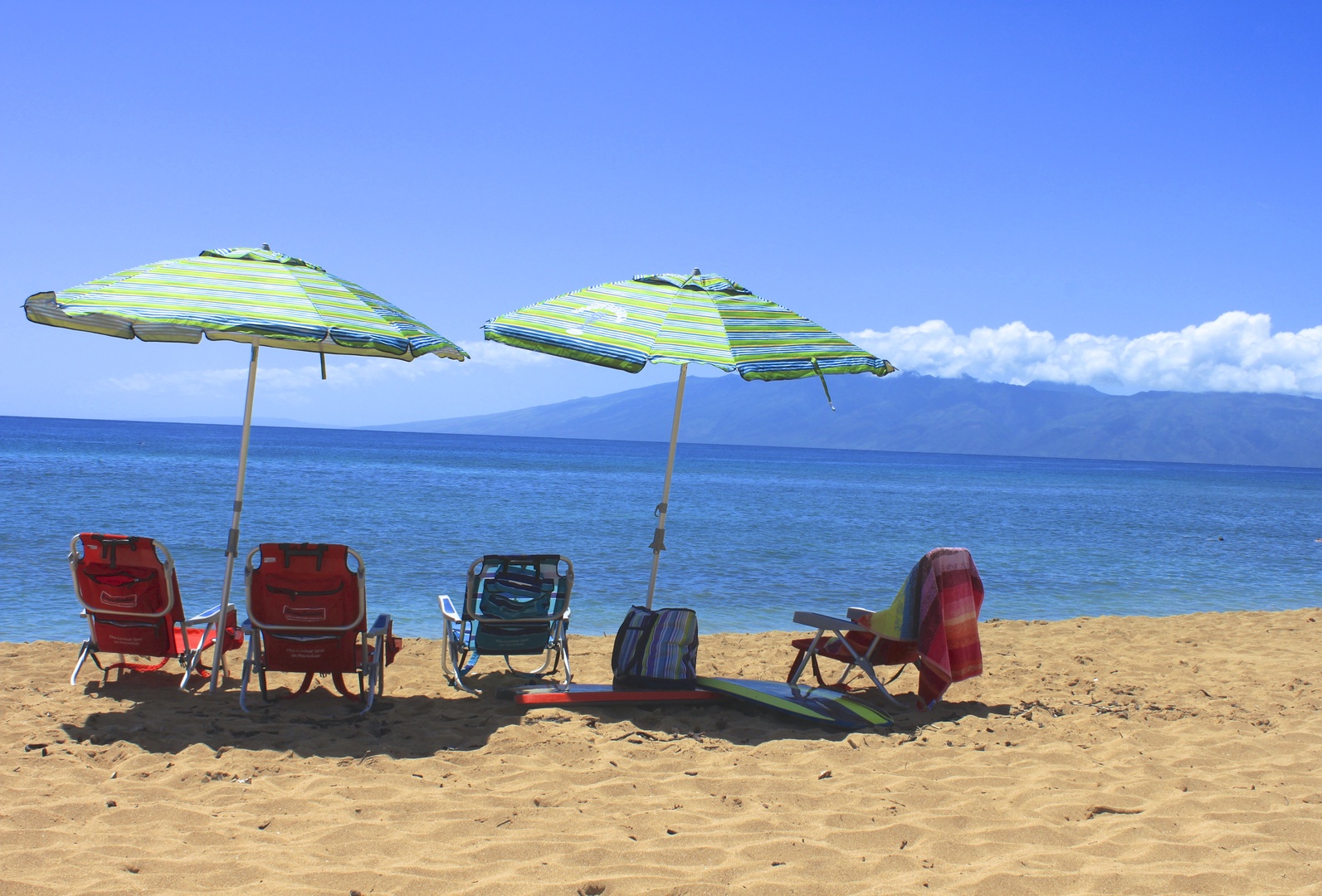 Lahaina Vacation Rentals, Maui Kaanapali Villas 292 - We supply quality beach chairs, umbrella, cooler, and beach towels.