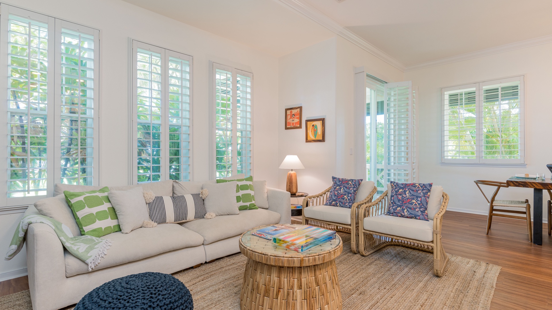 Kapolei Vacation Rentals, Coconut Plantation 1136-4 - Experience a gracious amount of seating with modern coastal amenities.