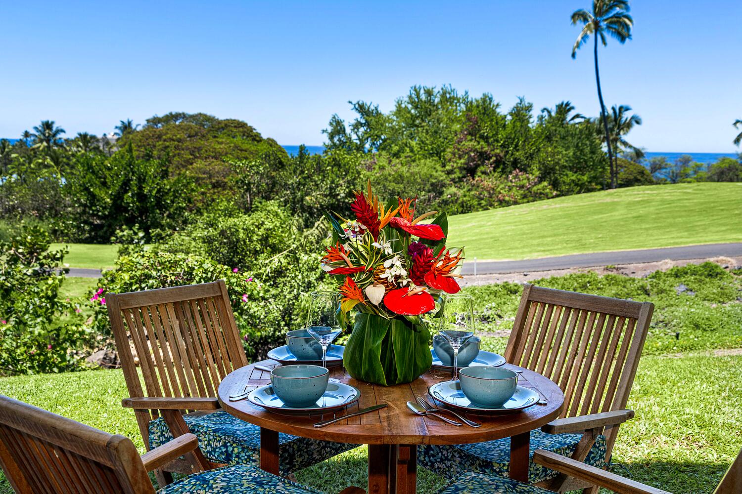 Kailua Kona Vacation Rentals, Keauhou Akahi 302 - Dine outside with Golf course & Ocean Views.