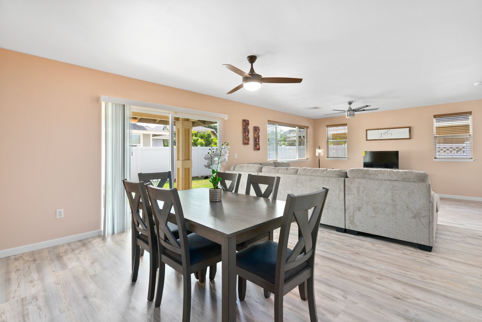 Kapolei Vacation Rentals, Kilipue Retreat - Dining area flows seamlessly into the living room, designed for easy conversation and connection.