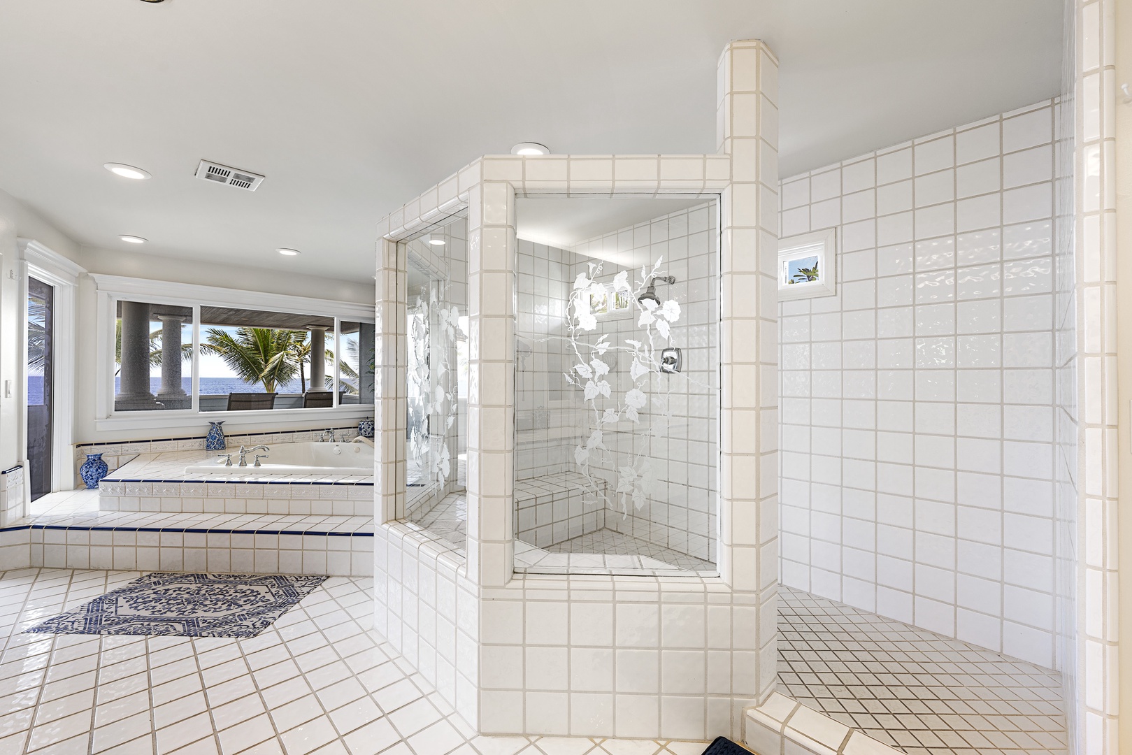 Kailua Kona Vacation Rentals, Kona Blue - Primary Bathroom Shower with jetted soaking tub