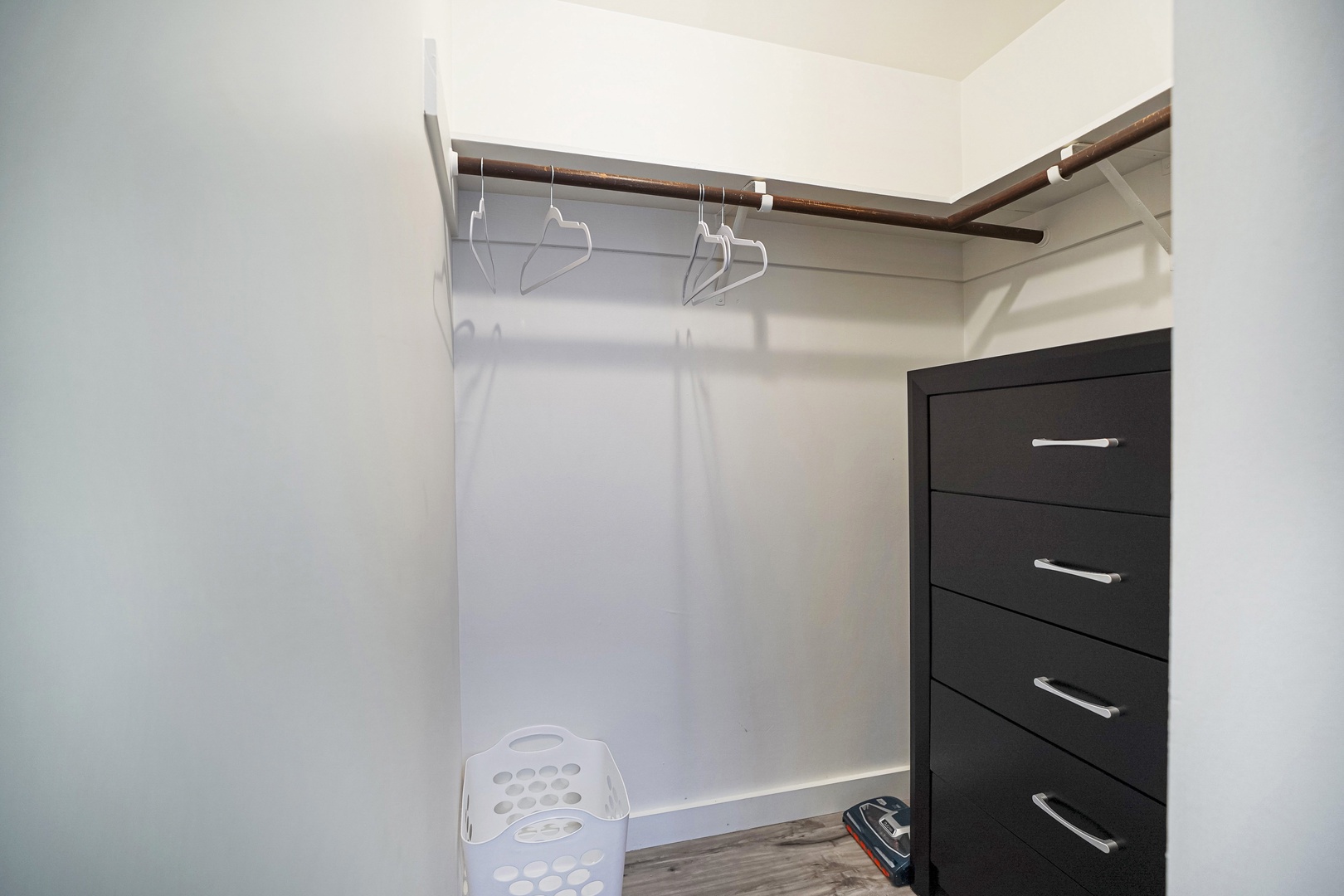 Princeville Vacation Rentals, Sealodge Villa H5 - Walk-in closet