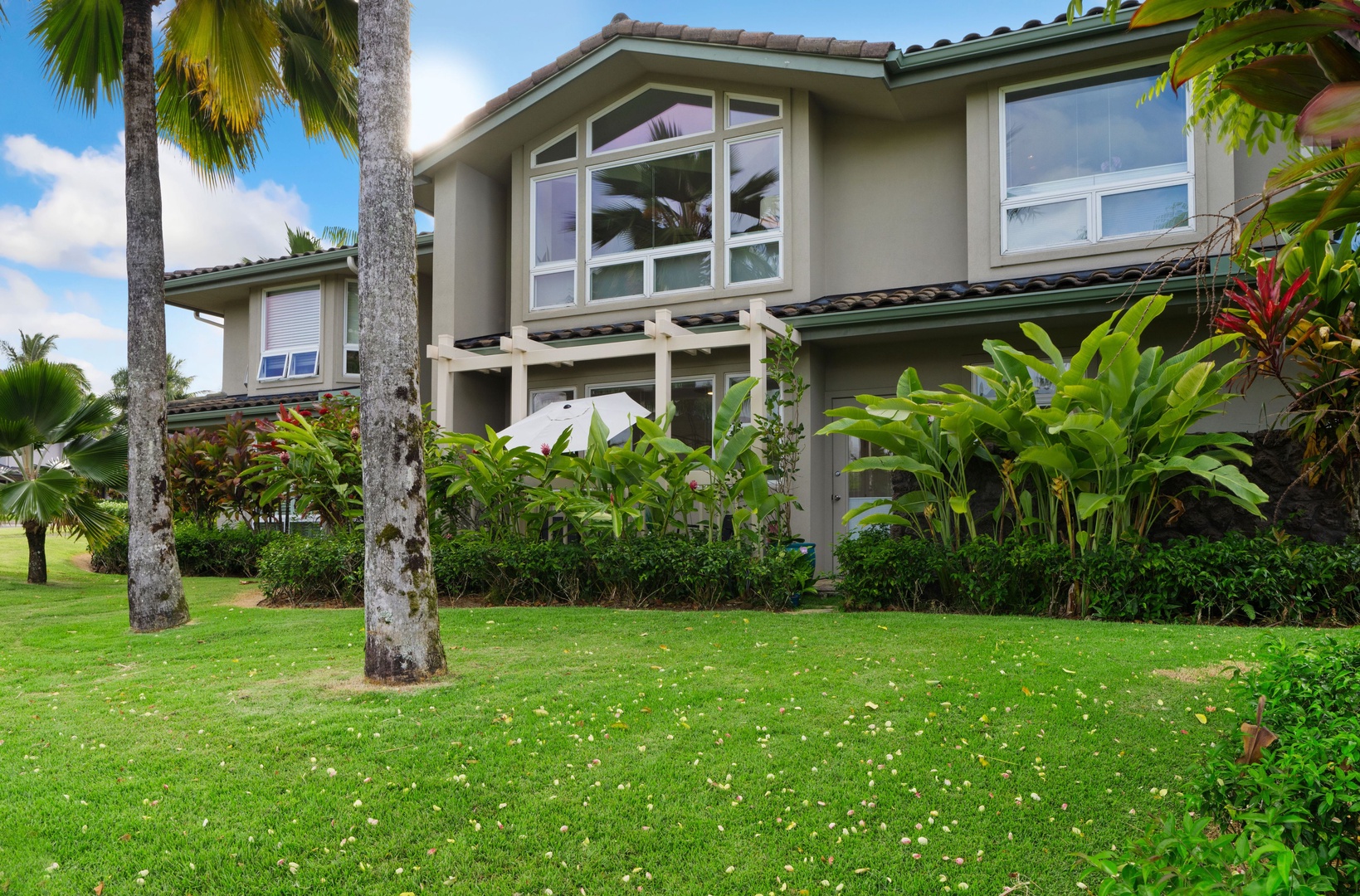 Princeville Vacation Rentals, Tropical Elegance - A perfect spot for intimate Gatherings