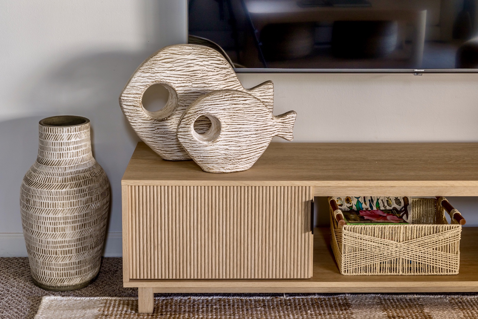 Kailua Kona Vacation Rentals, Keauhou Kai C301 - Warm wood and woven vessels set the tone before you reach the view.