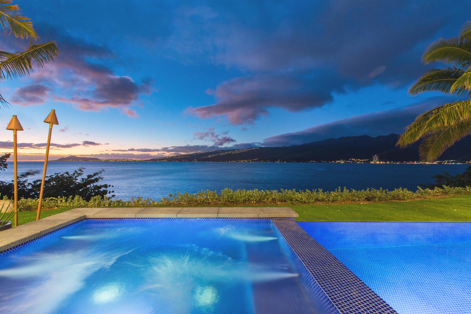 Honolulu Vacation Rentals, Maunalua Bay Estate - Jacuzzi sunset views.