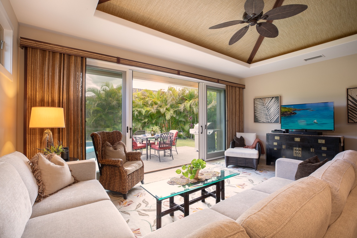 Kamuela Vacation Rentals, Mauna Lani KaMilo Home (424) - Experience a smooth transition from indoor living to the embracing outdoors.