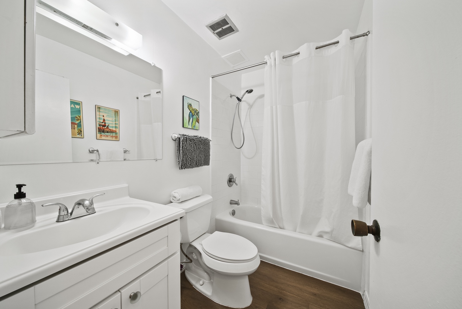 Kahuku Vacation Rentals, Pulelehua Kuilima Estates West #142 - Full bathroom with shower/tub combination