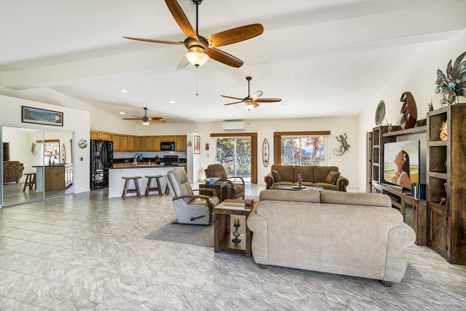 Kailua Kona Vacation Rentals, Maile Hale - Spacious living, dining, and kitchen areas