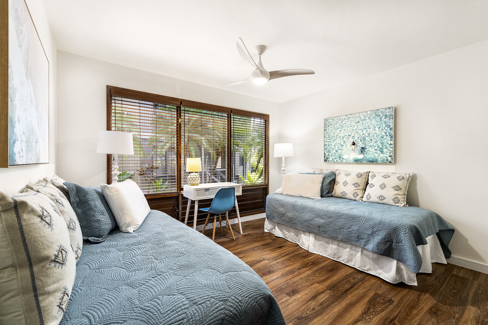 Kailua Kona Vacation Rentals, Kanaloa at Kona 1302 - Guest bedroom with 2 Twin beds & A/C